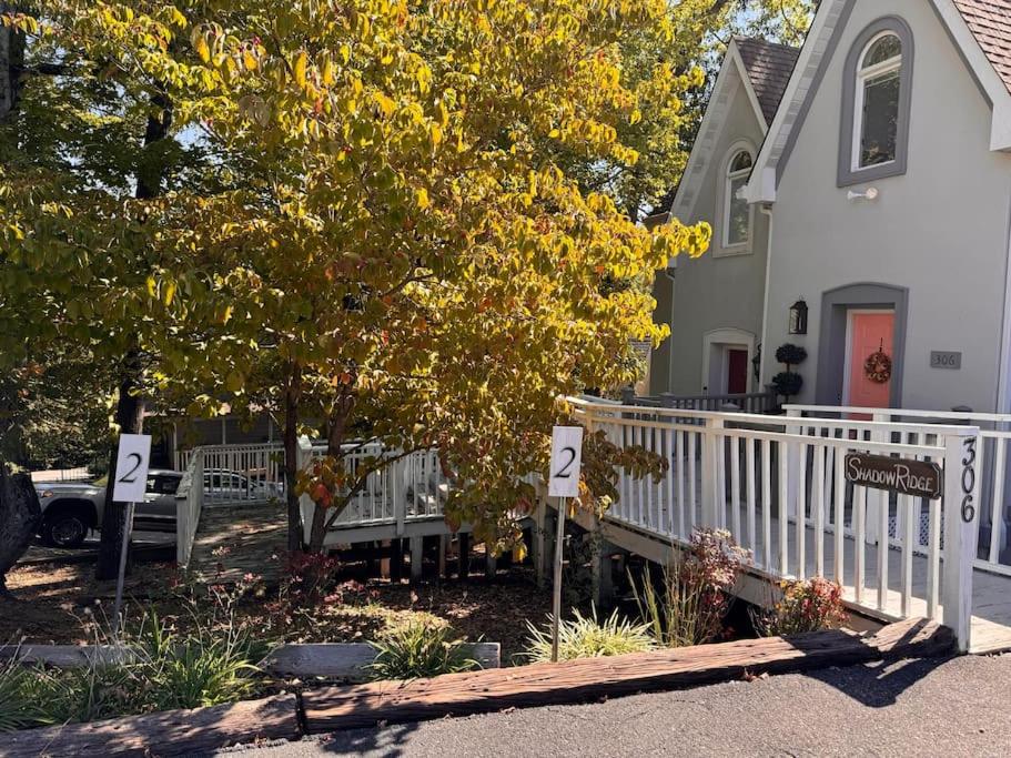 Hotel Family Chalet For 8 - Bunks And Hot Tub By Smokies