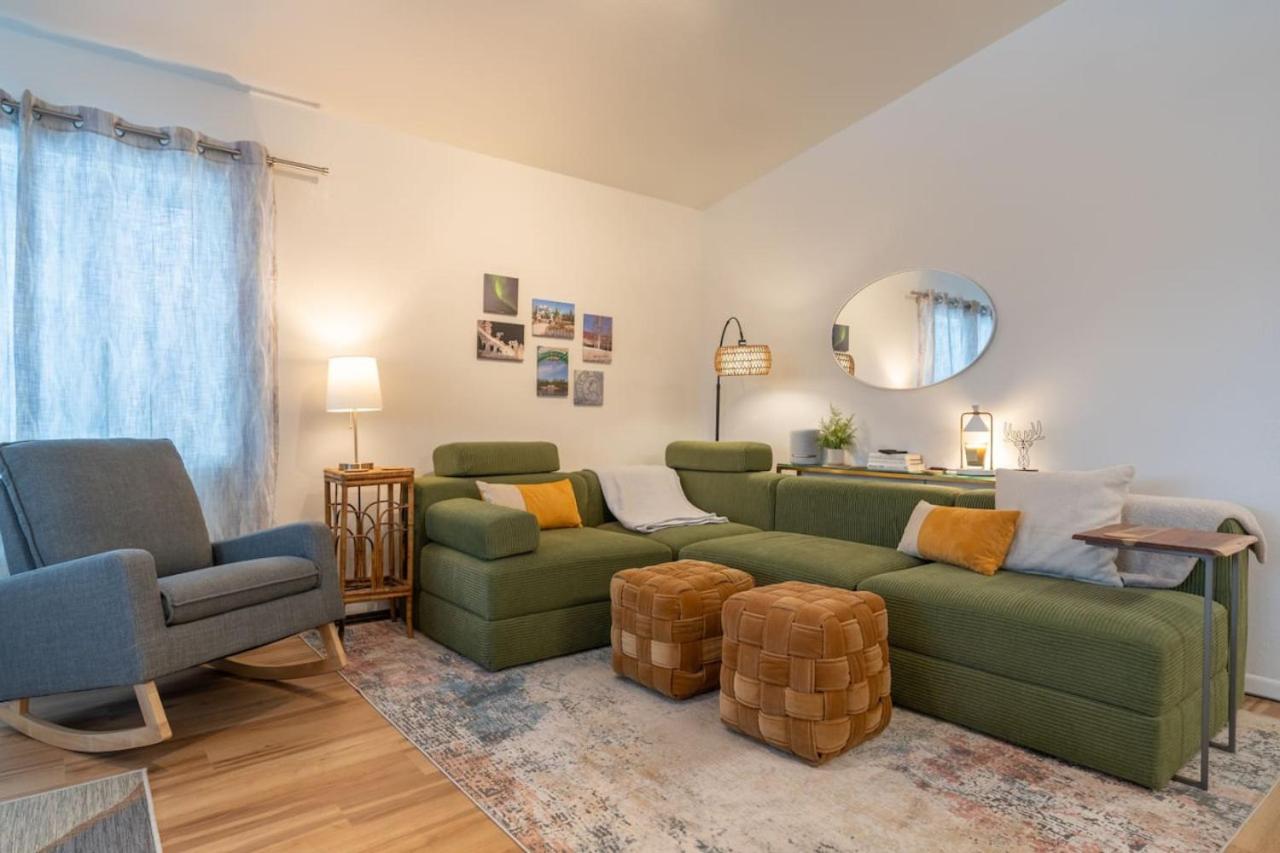 Hotel The Upper Downtown Suite 2 - Image 1