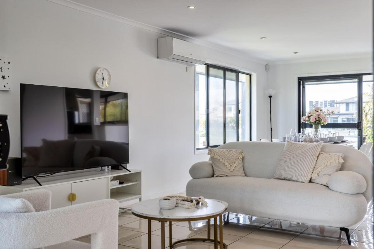 Broadbeach Waterfront Retreat