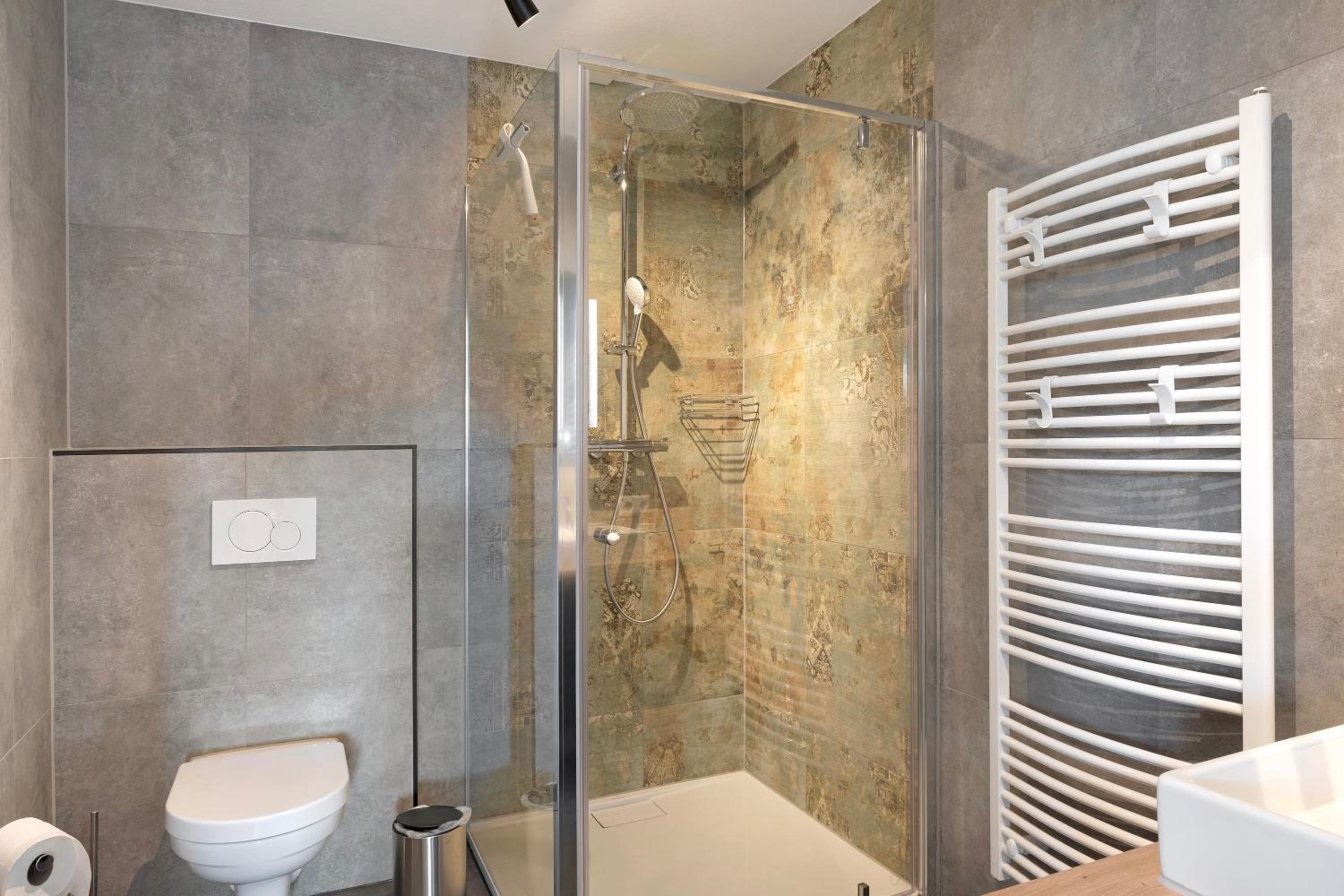 Waldglück Apartment en Feldberg — bathroom
