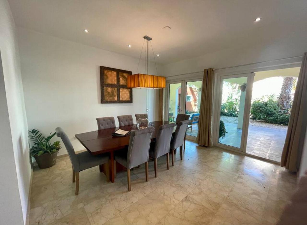 Private Villa and Apartment with Pool in Palm Beach