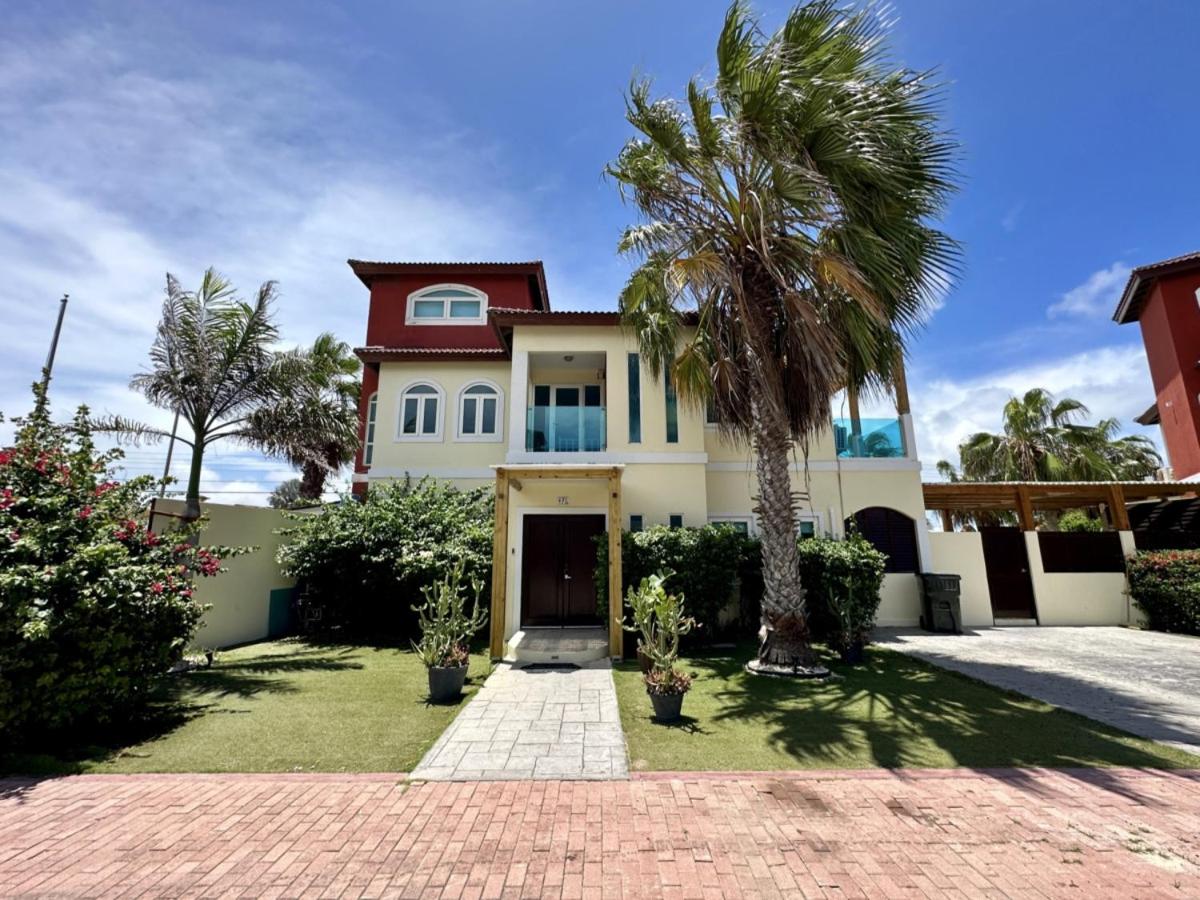Private 7 BR Villa and Pool near Palm Beach