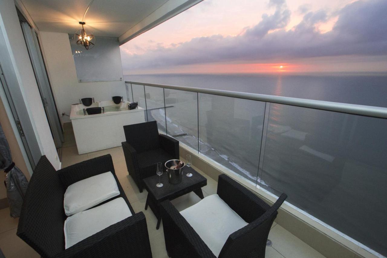 Empire Presidential Suite Private Jacuzzi