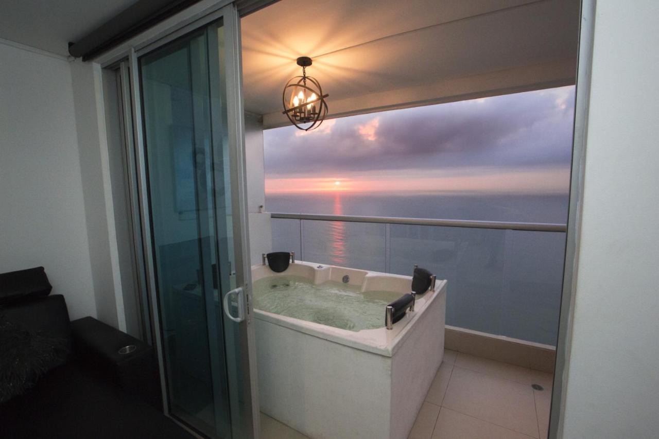 Empire Presidential Suite Private Jacuzzi
