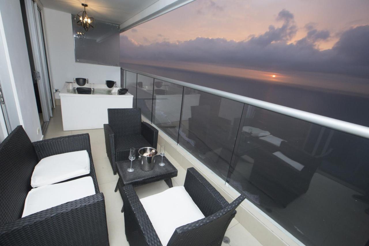 Empire Presidential Suite Private Jacuzzi