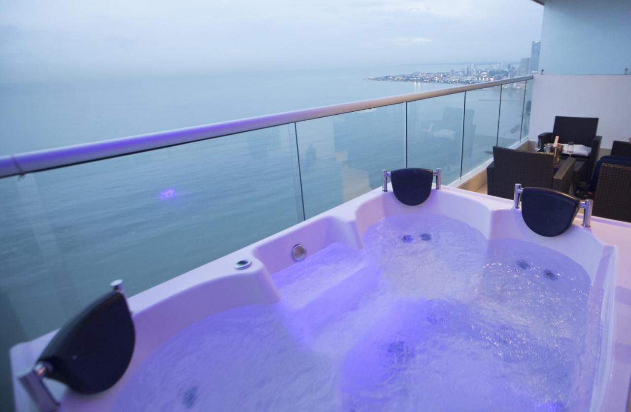 Empire Presidential Suite Private Jacuzzi