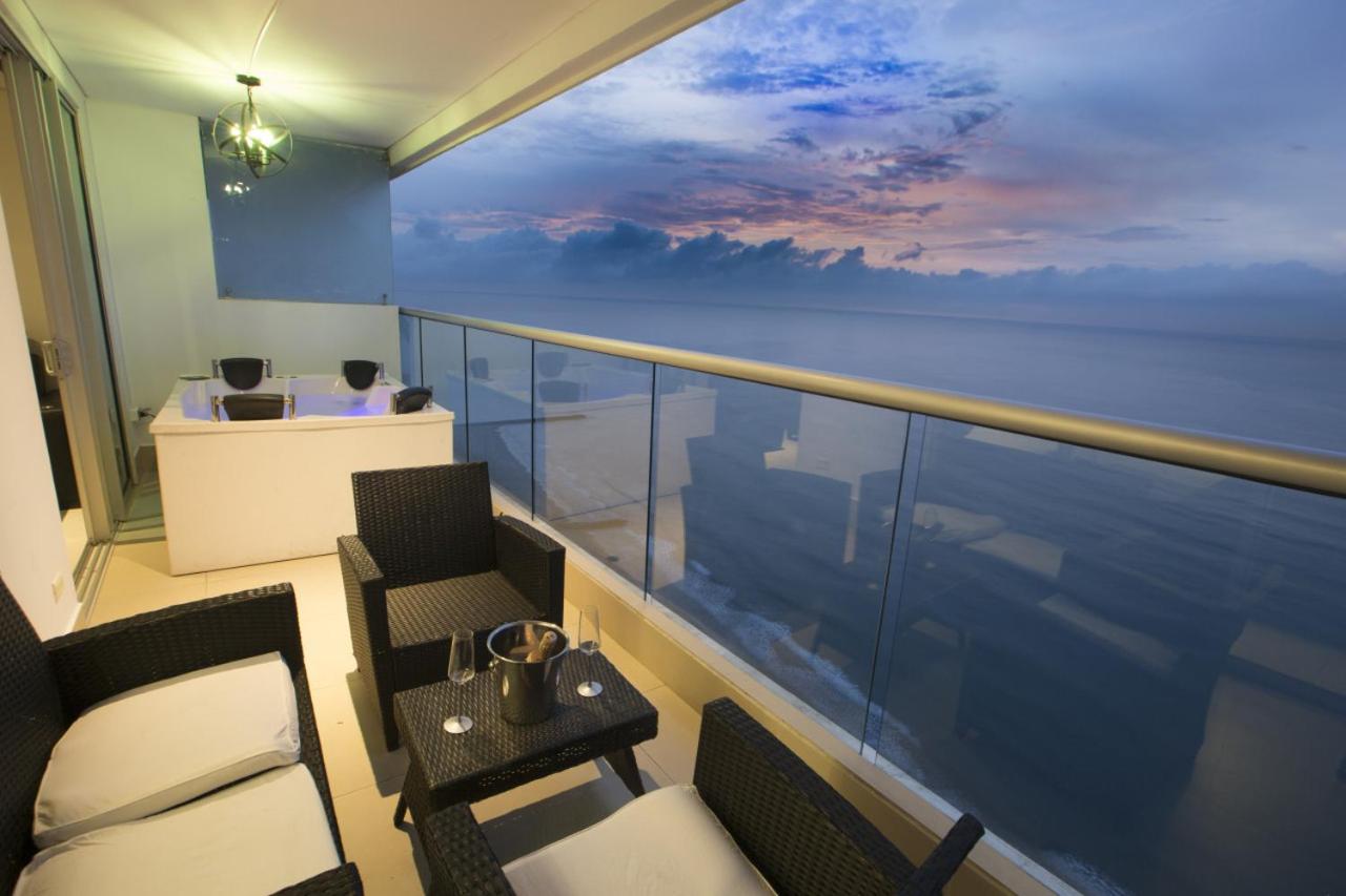 Empire Presidential Suite Private Jacuzzi