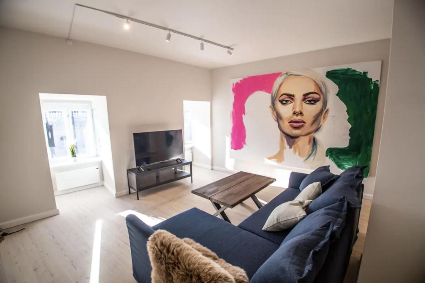 Stunning penthouse A location