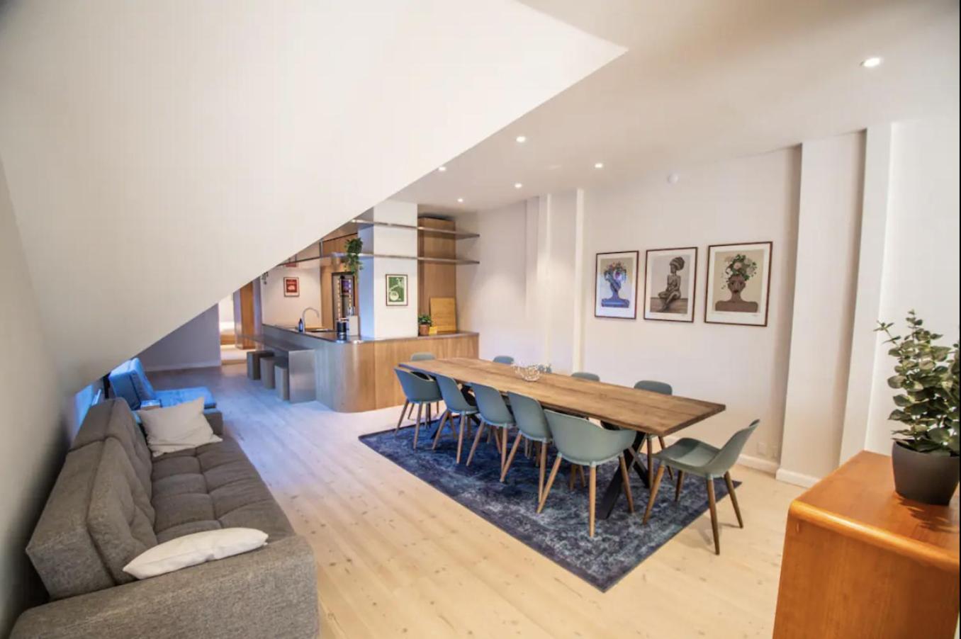 Stunning penthouse A location