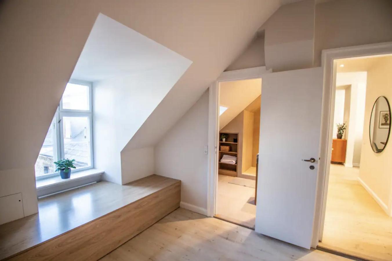 Stunning penthouse A location