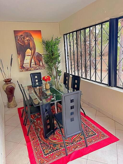 Spacious Homely ap 5BR view 3