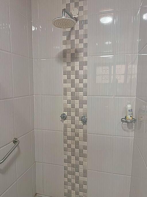 Spacious Homely ap 5BR view 4
