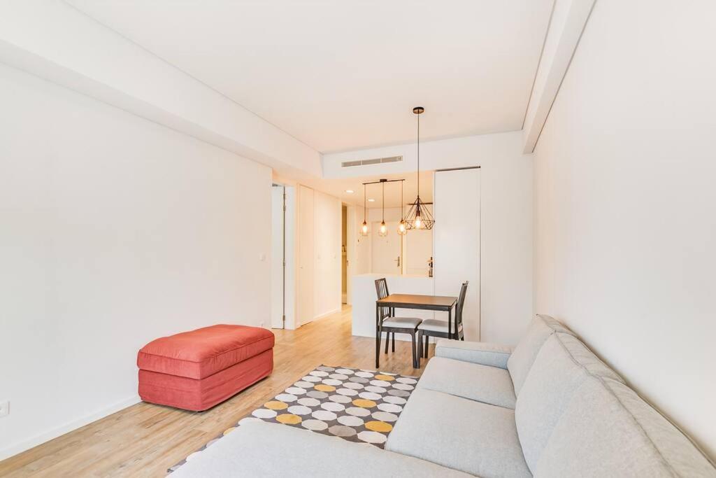 Made For The City Lovers- Urban Charm in Chiado view 3
