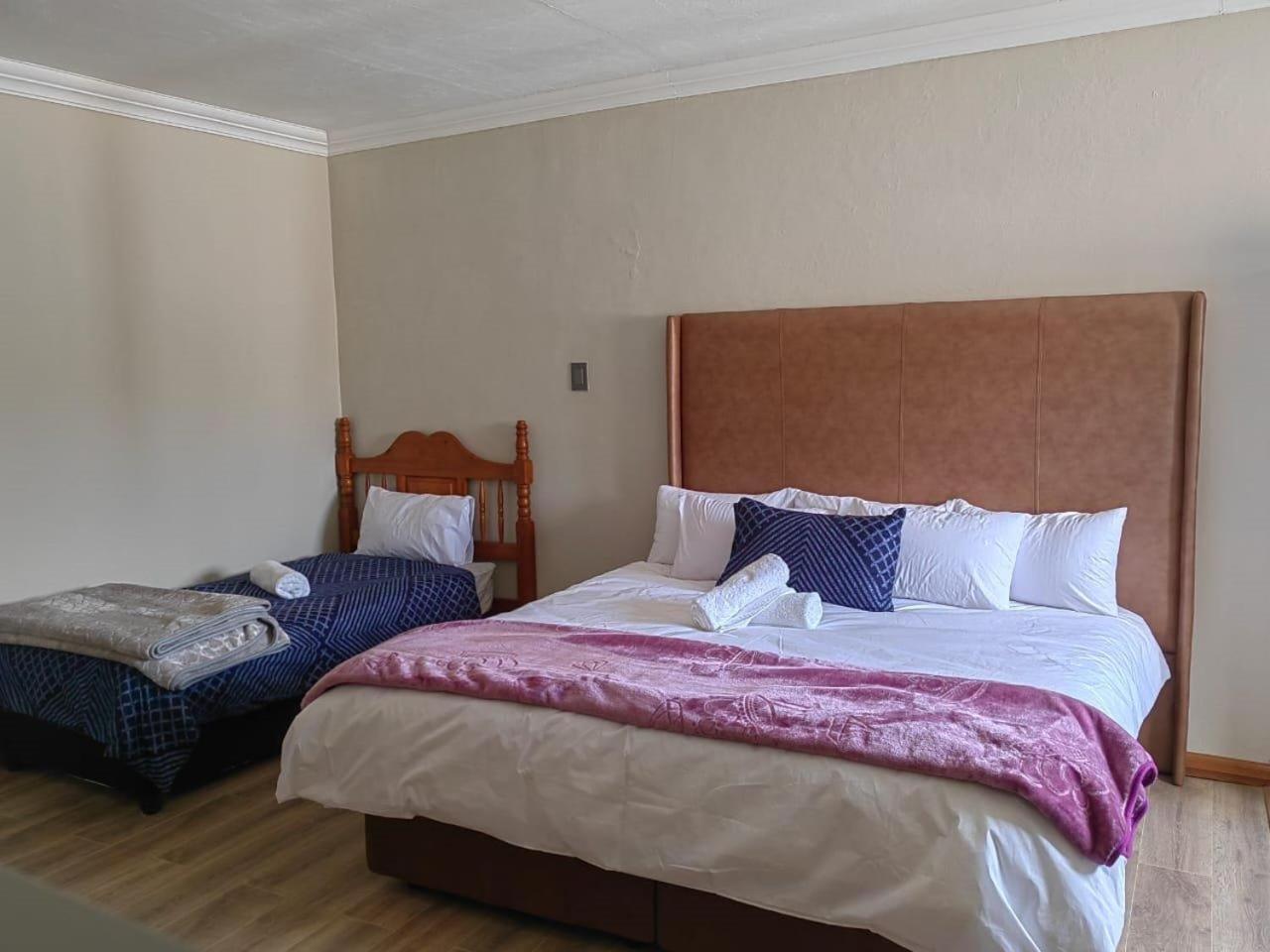 Adhara Guesthouse