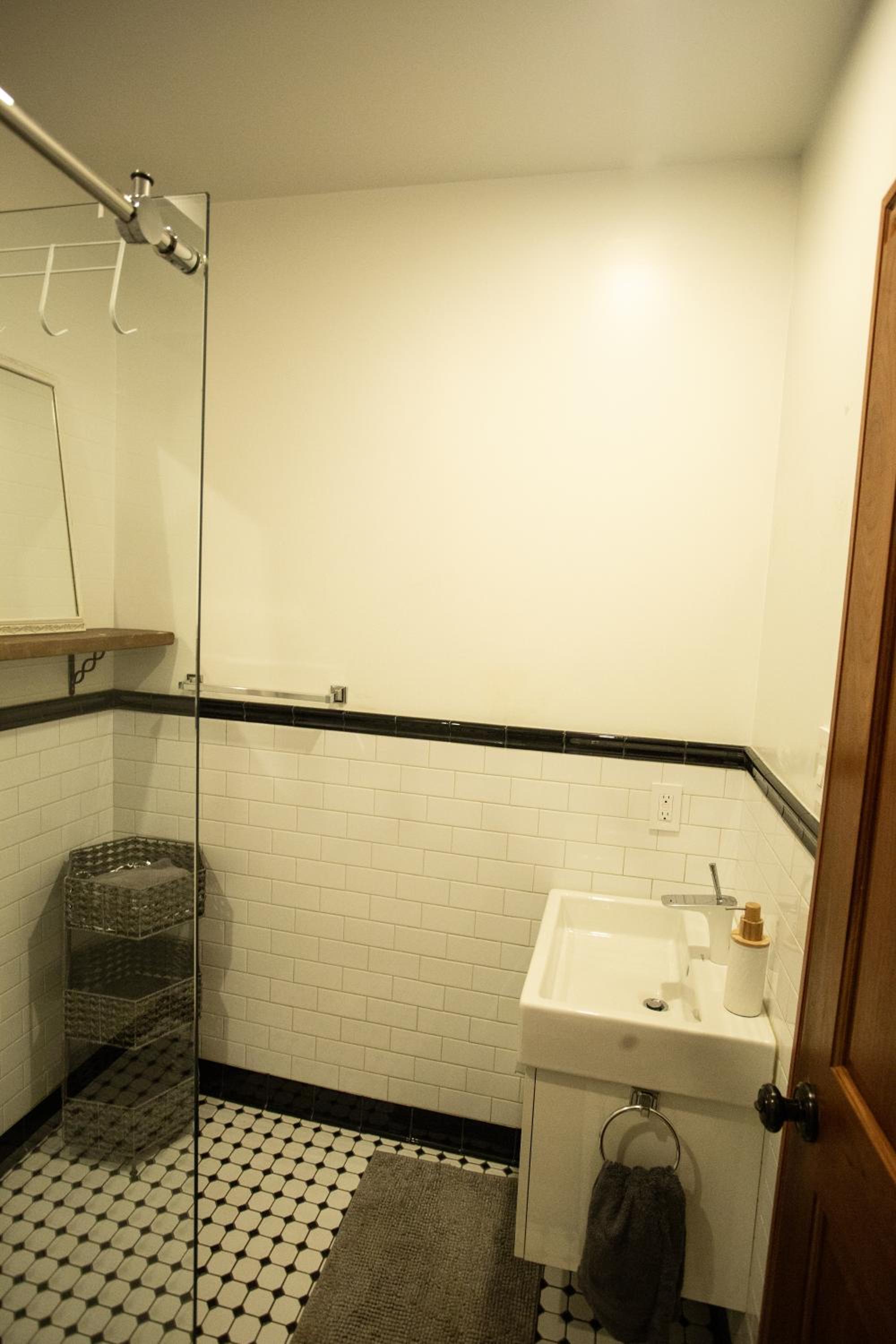 Luxury Downtown Montréal Apartment, 2 BR-2BA, Free Wifi