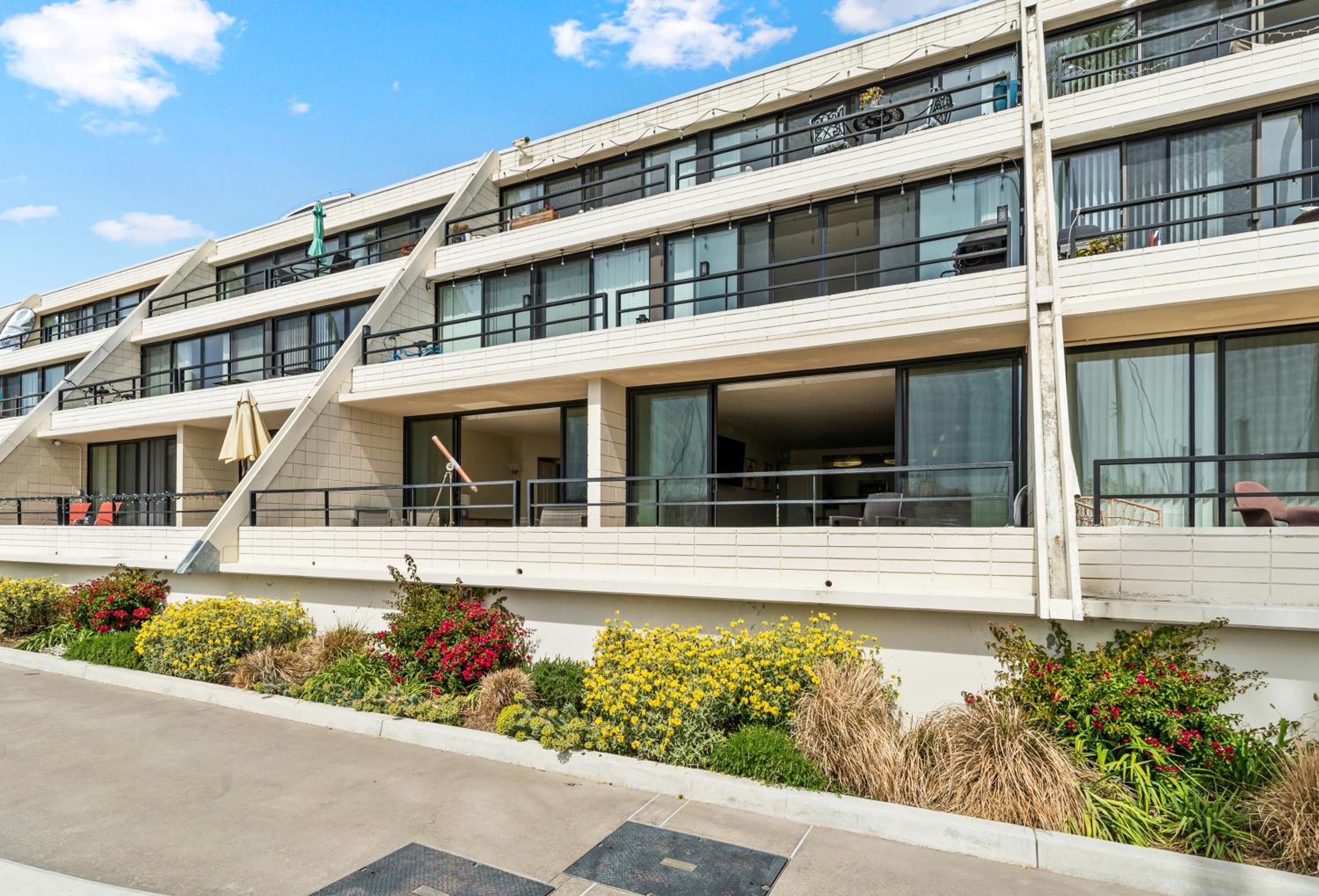 Waterfront Bliss Marina Del Rey Rooftop Pool
