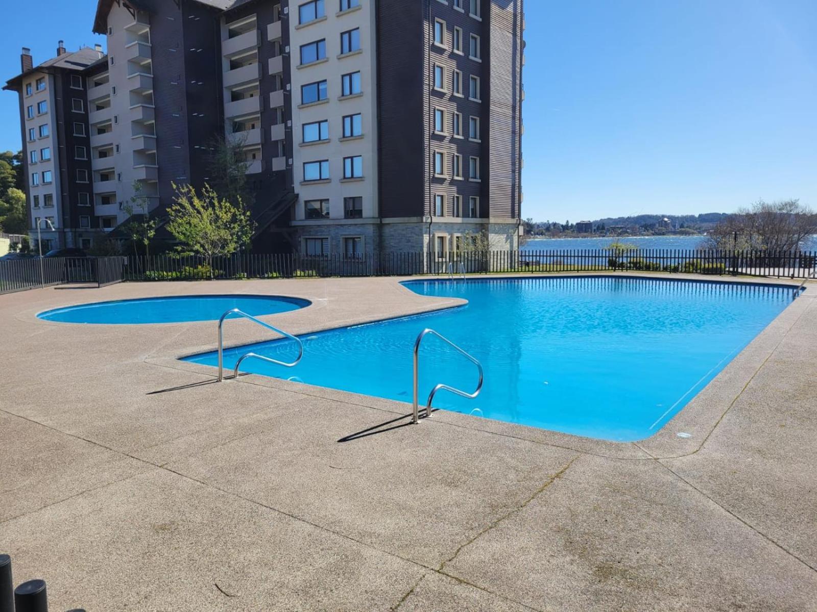 Departamento Frente al Lago