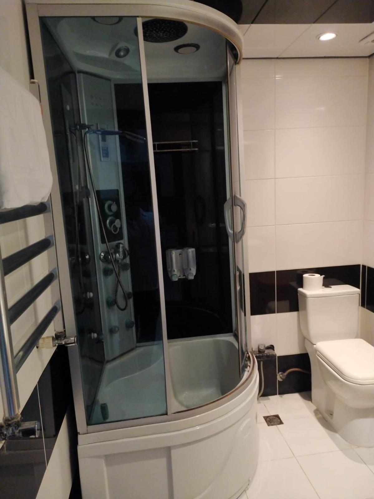 Prestige Boutique Hotel - Nizami street, Baku view 4