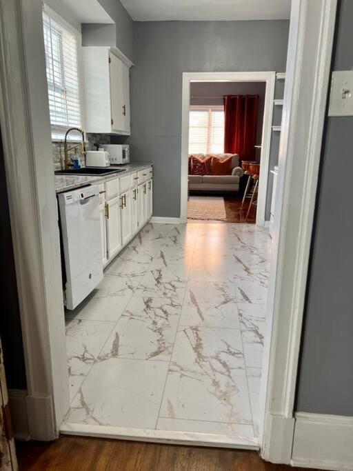 Midtown Retreat, 4mi to Downtown & Large Private Deck view 4