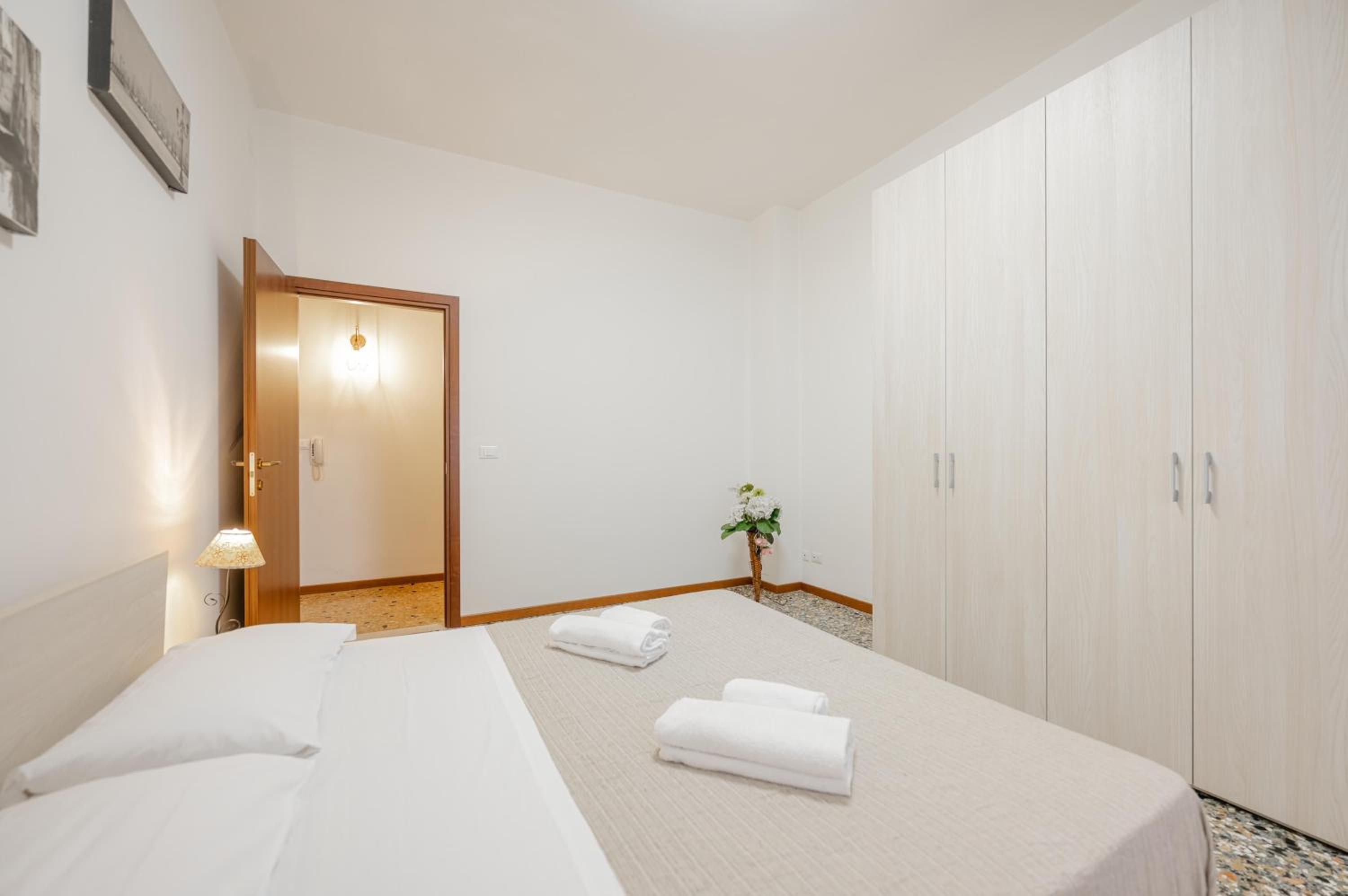 Tatiana Flat - 10 minutes to Venice - Mestre Train Station - Free Parking