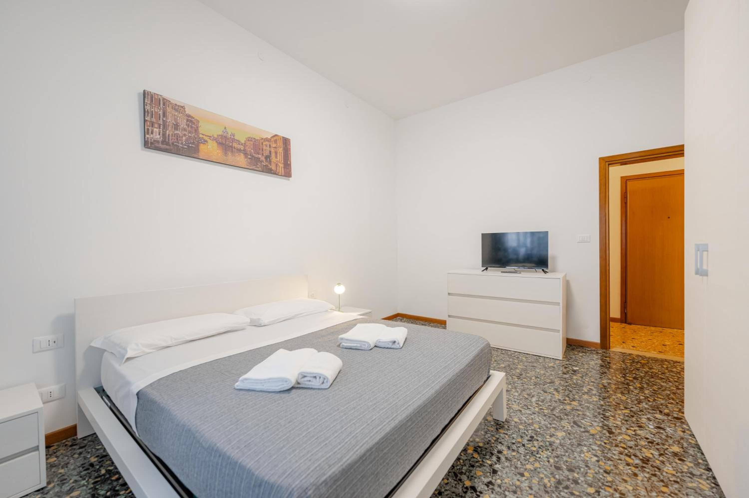 Tatiana Flat - 10 minutes to Venice - Mestre Train Station - Free Parking