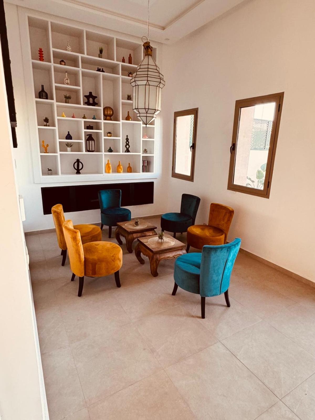 lounge