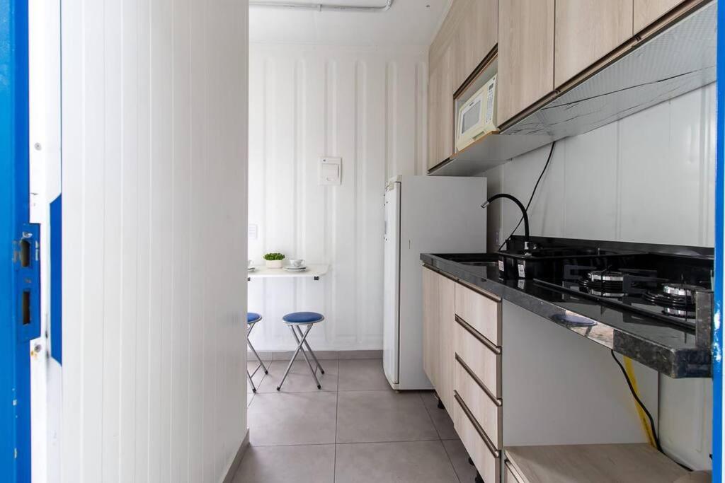 Aconchegante Studio Container-CuritibaPR 150m-INC