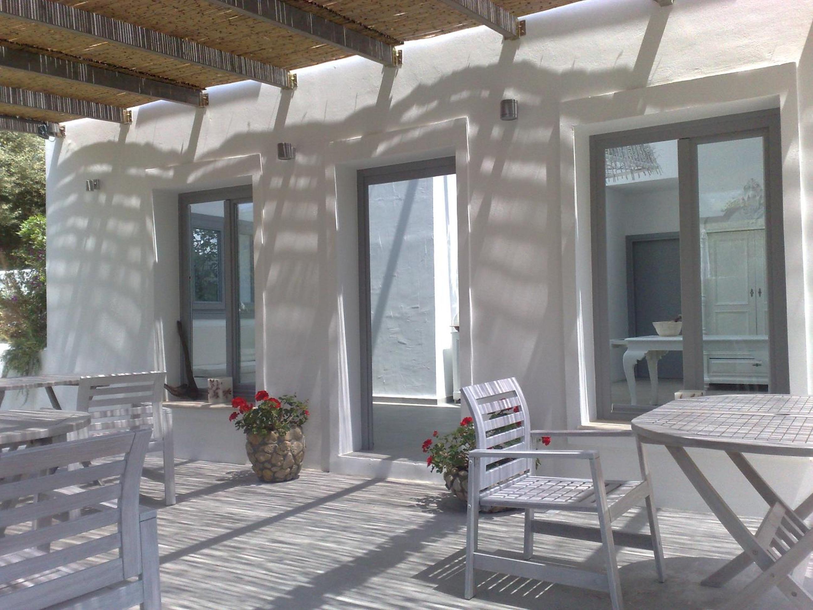 outdoor BBQ area