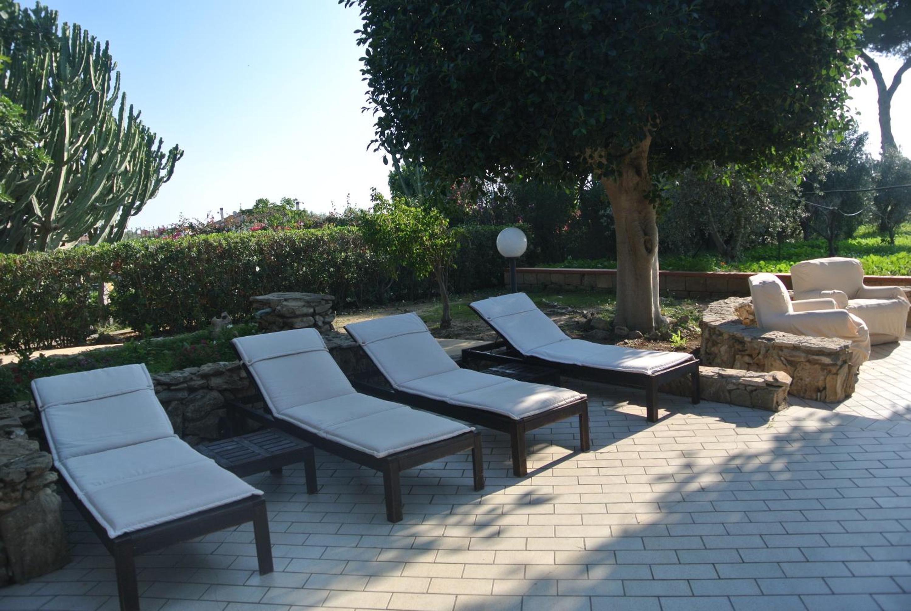 Villa Carlotta Resort