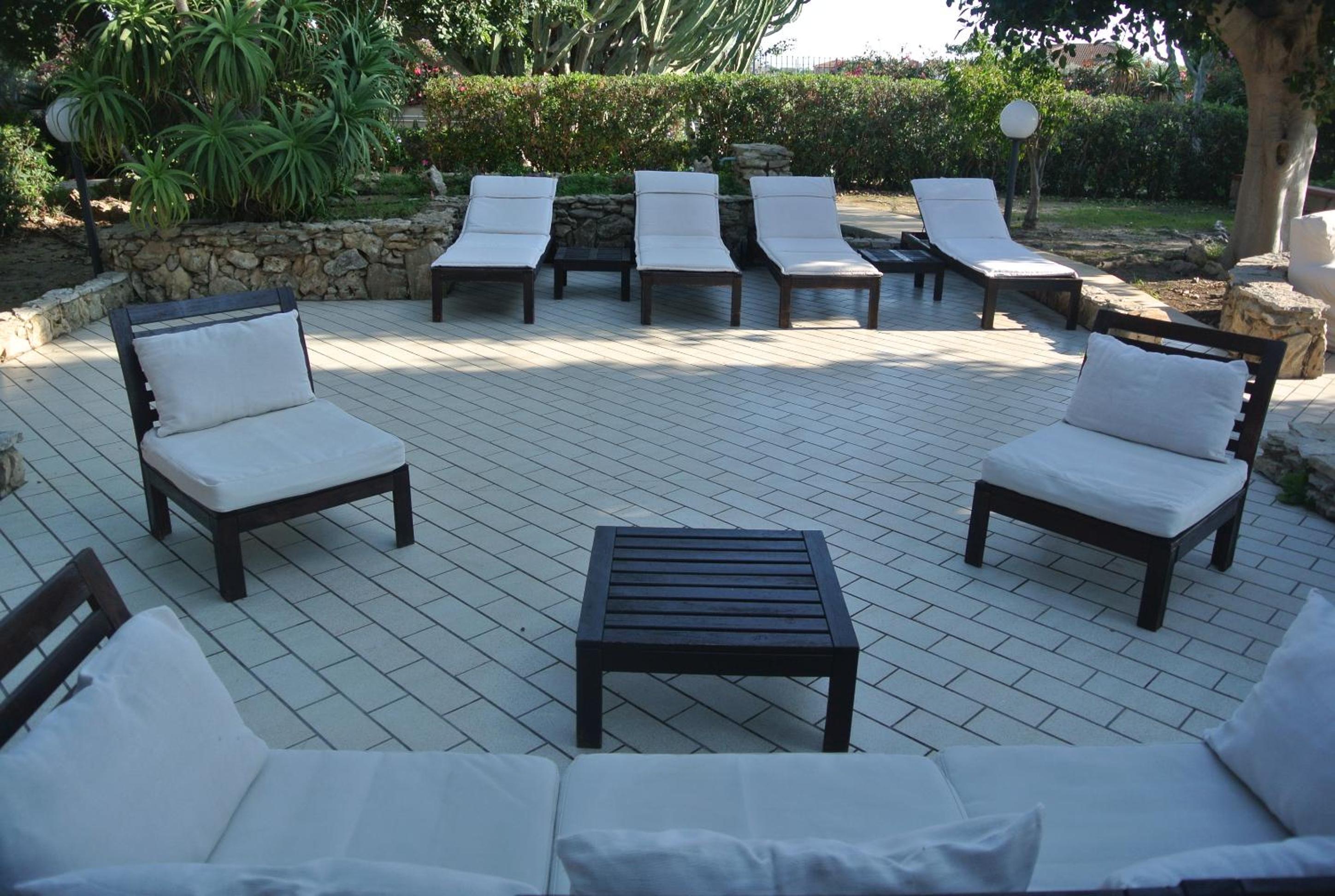 Villa Carlotta Resort