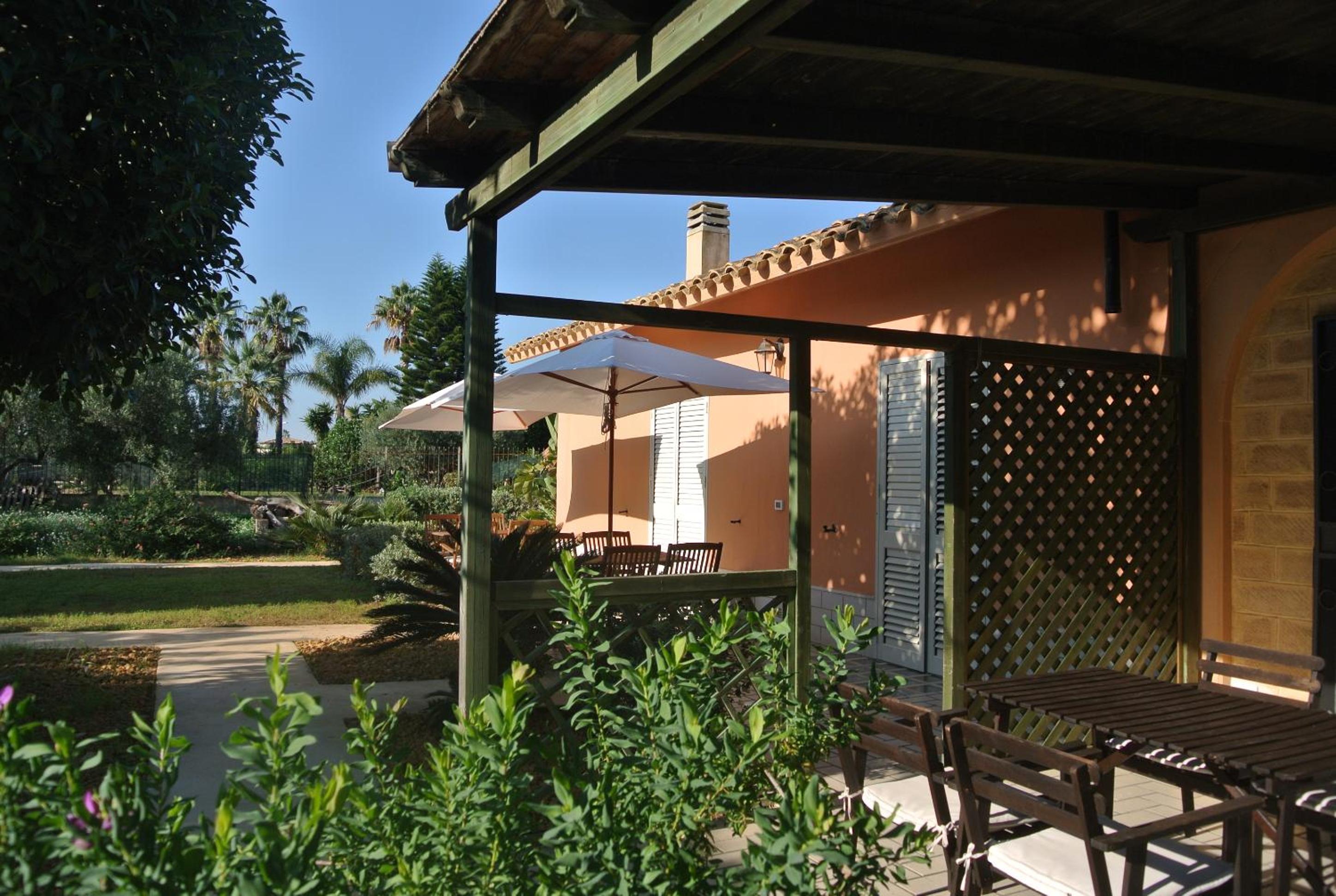 Villa Carlotta Resort
