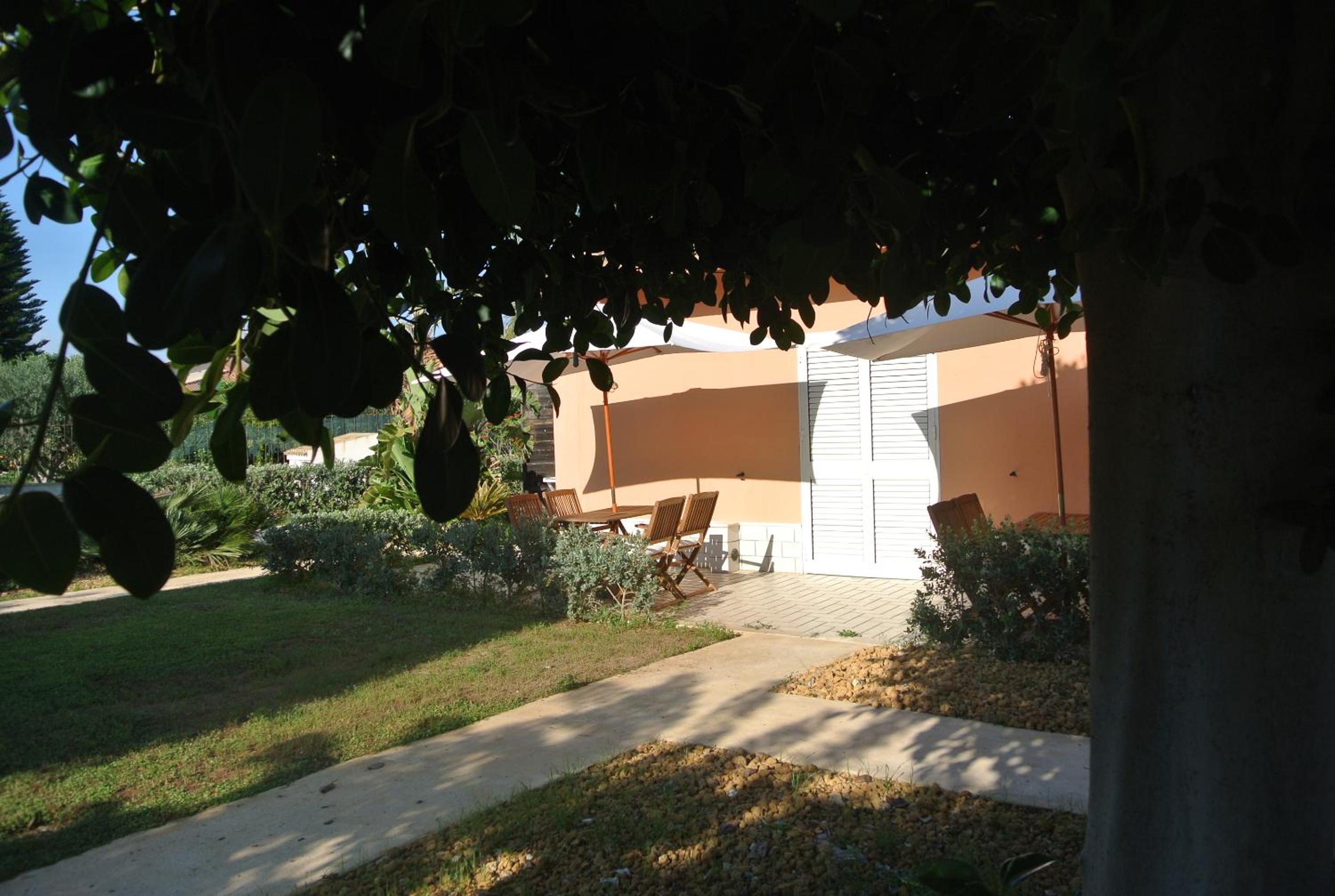 Villa Carlotta Resort