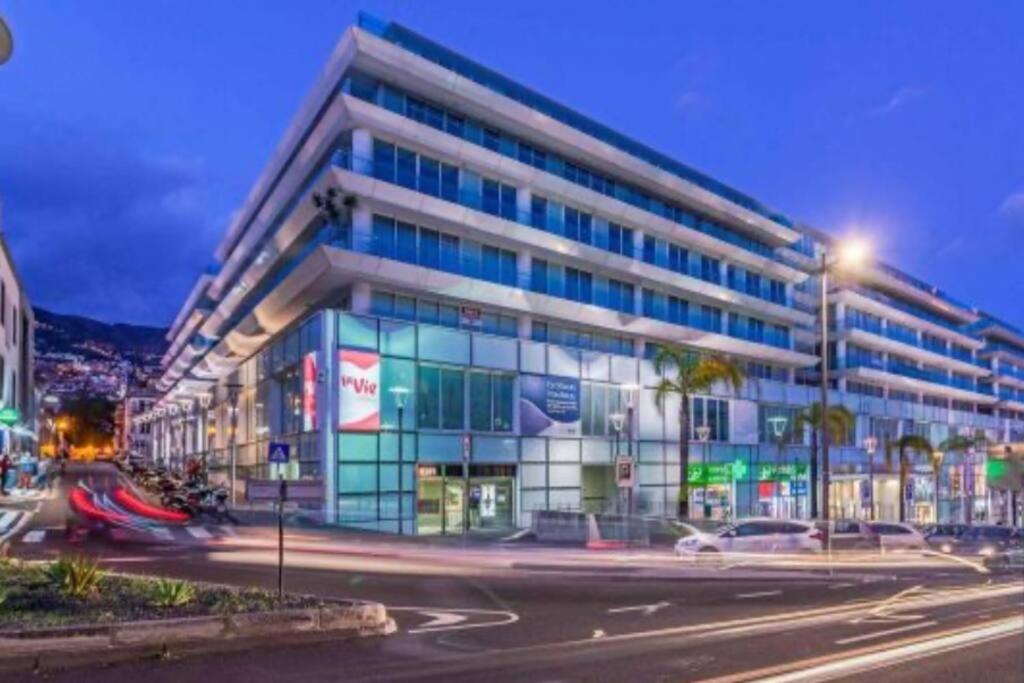 La Vie Funchal - City Center & Free Park view 5