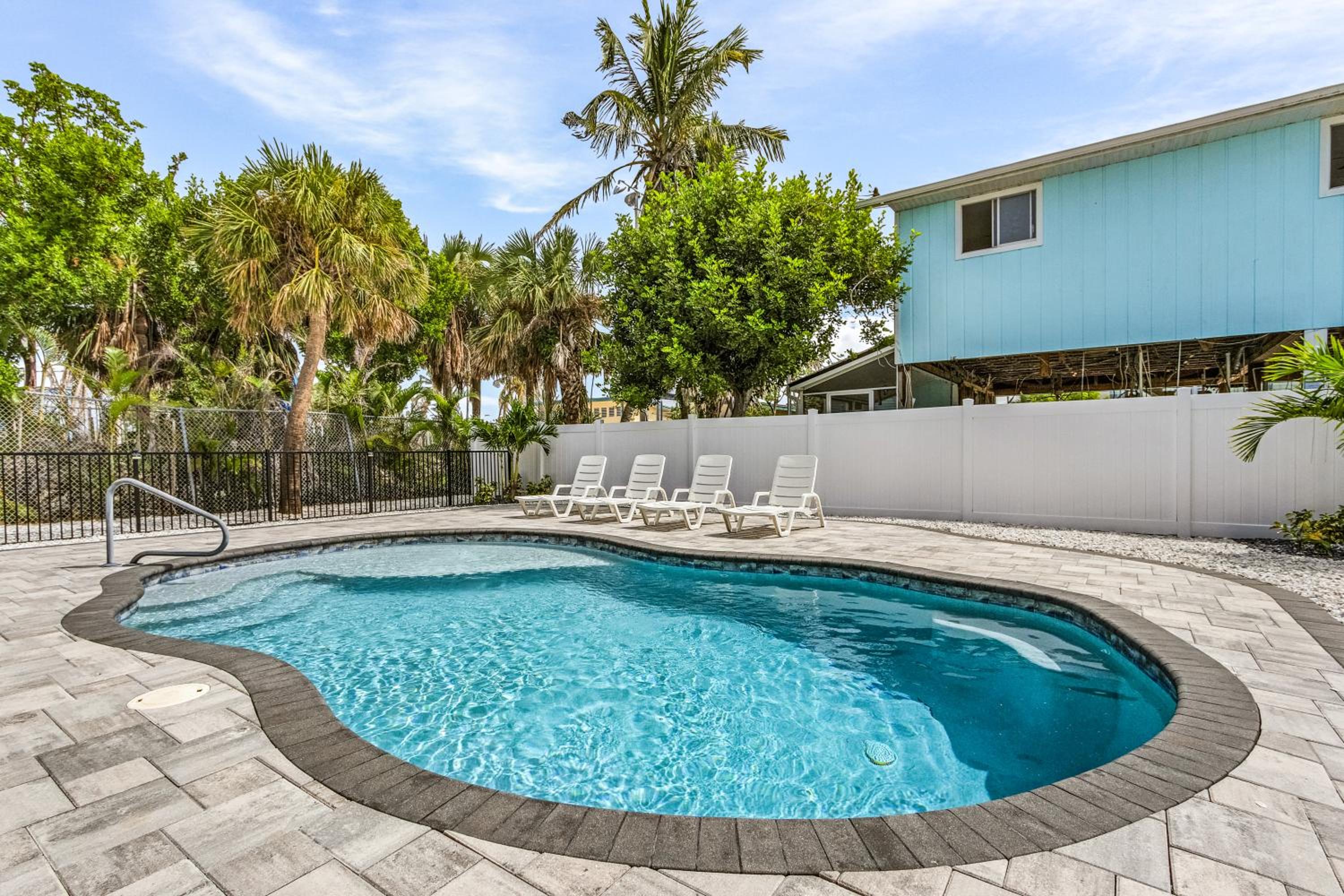 Luxury Retreat: with Pool view 5