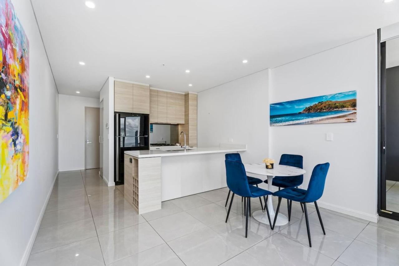 Stunning Ocean View 2 Bedroom Surfers Paradise