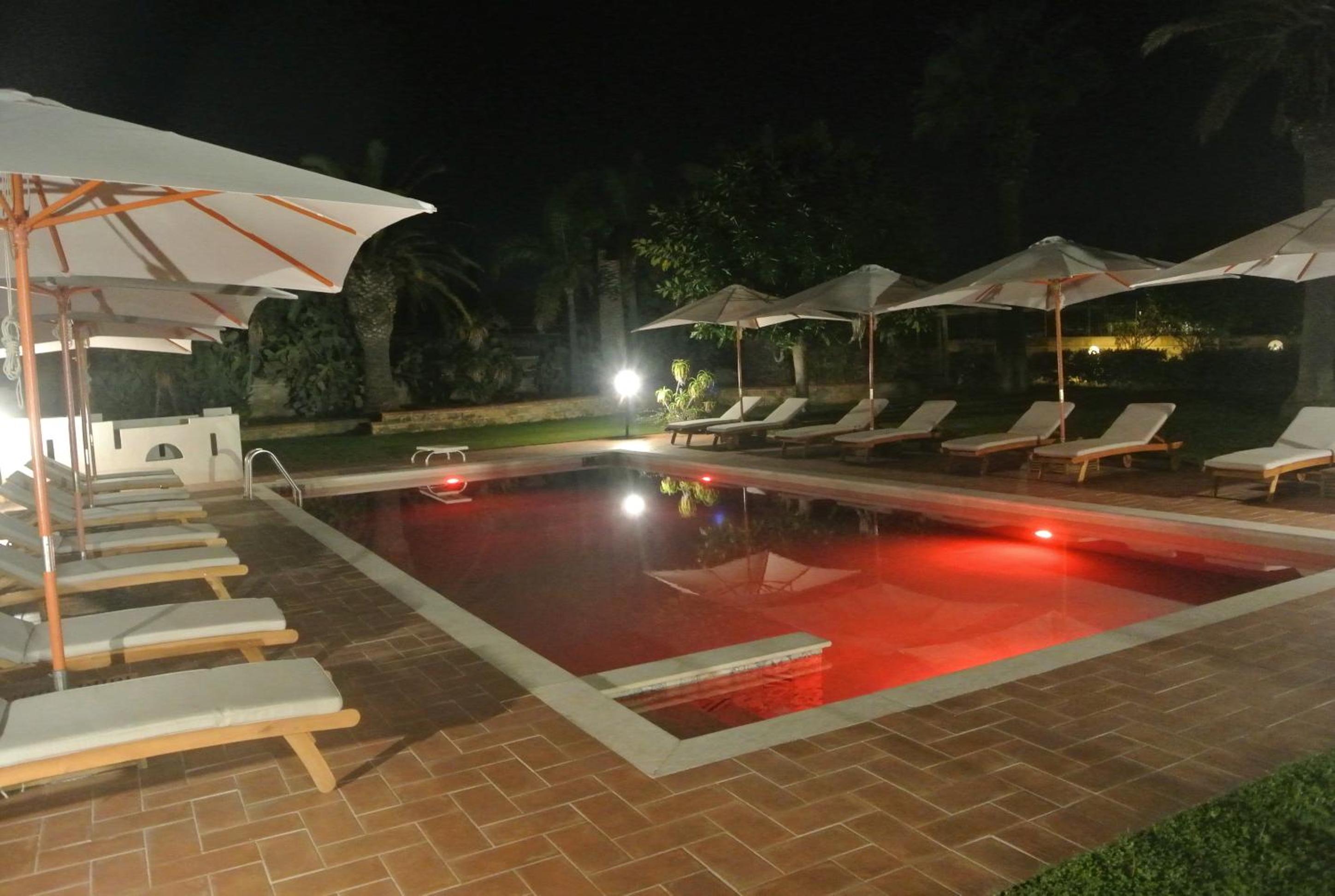 Villa Carlotta Resort