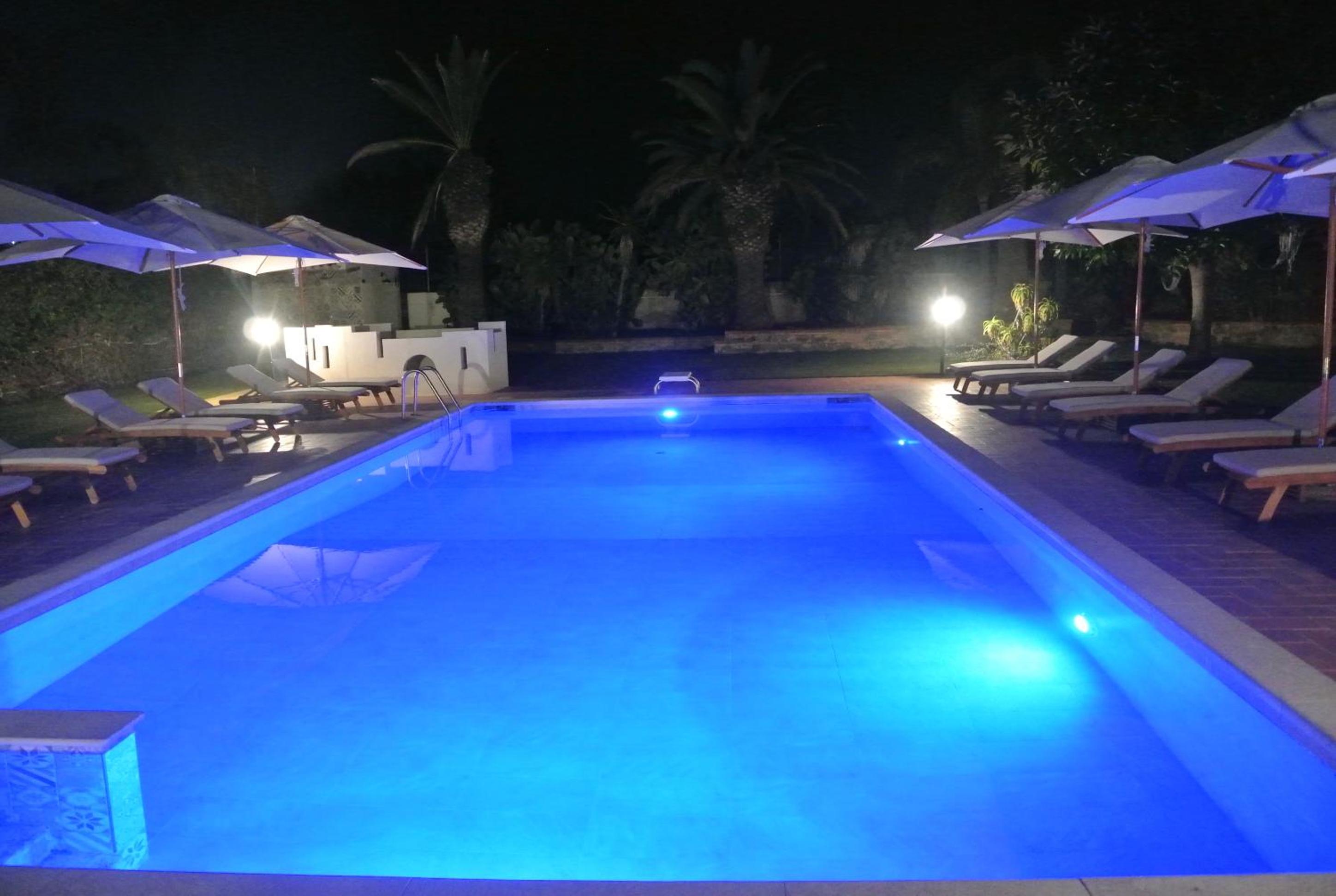 Villa Carlotta Resort