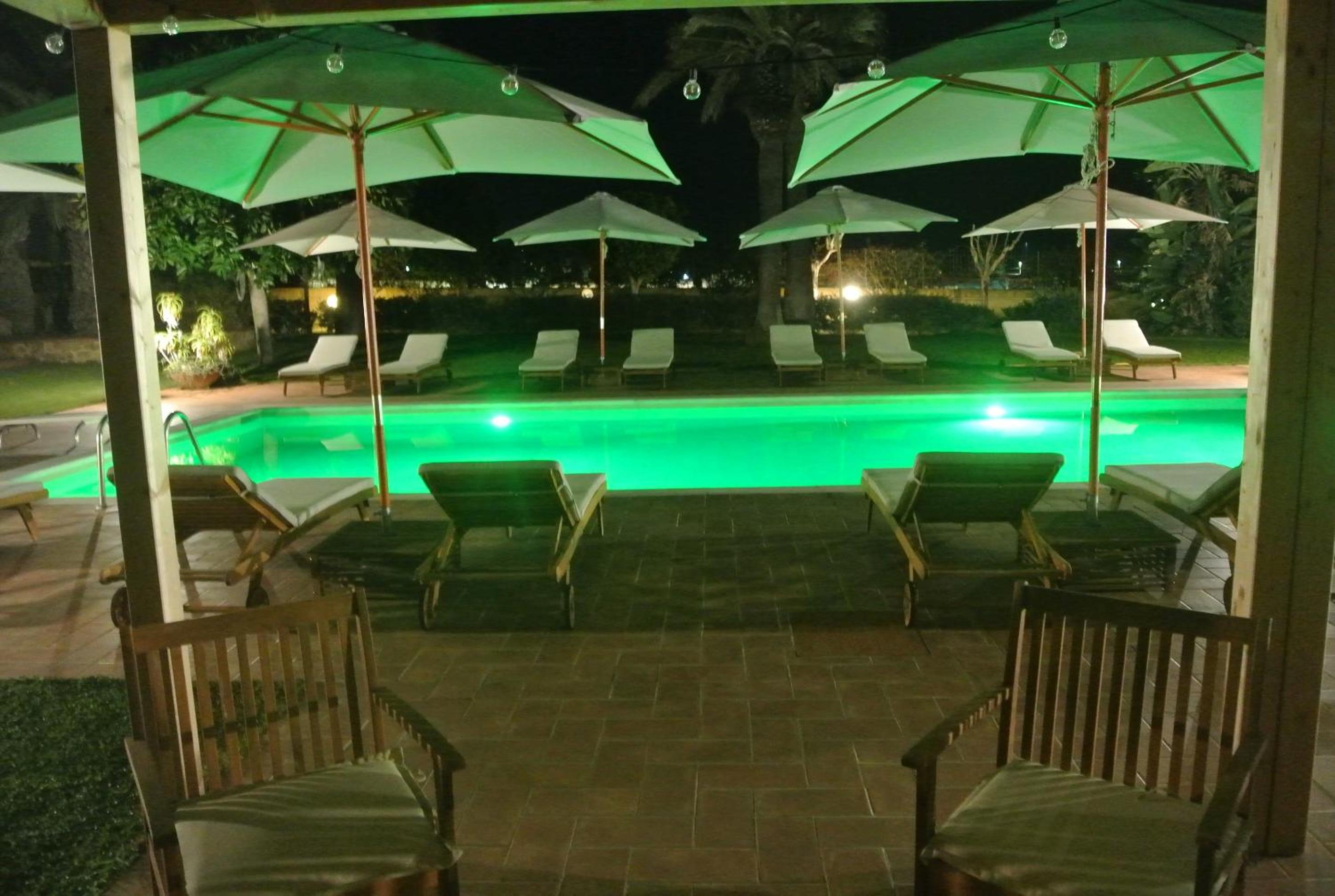 Villa Carlotta Resort