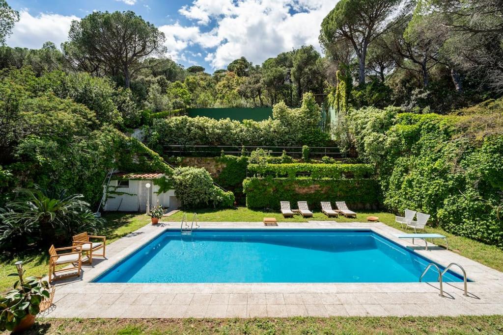 Casa Paradis Rosamar - Luxury villa with pool 1min walk from beach Costa Brava! view 3