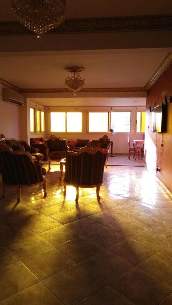 Spacious 3 bedroom Nile Apartment