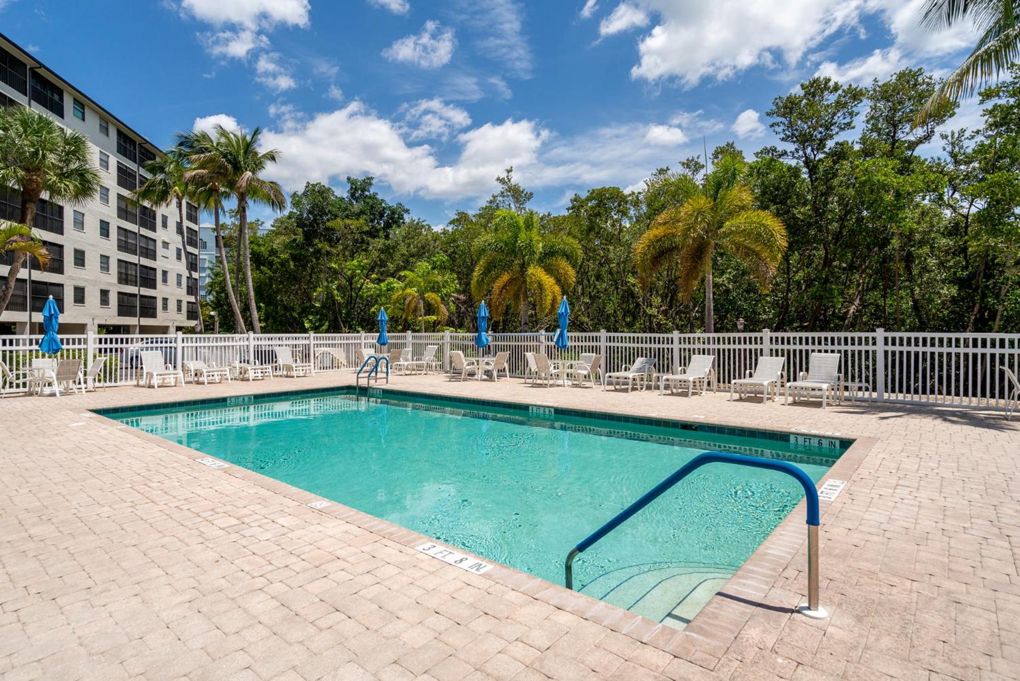 Always Summertime: Views, Pool & Pickleball Courts view 2