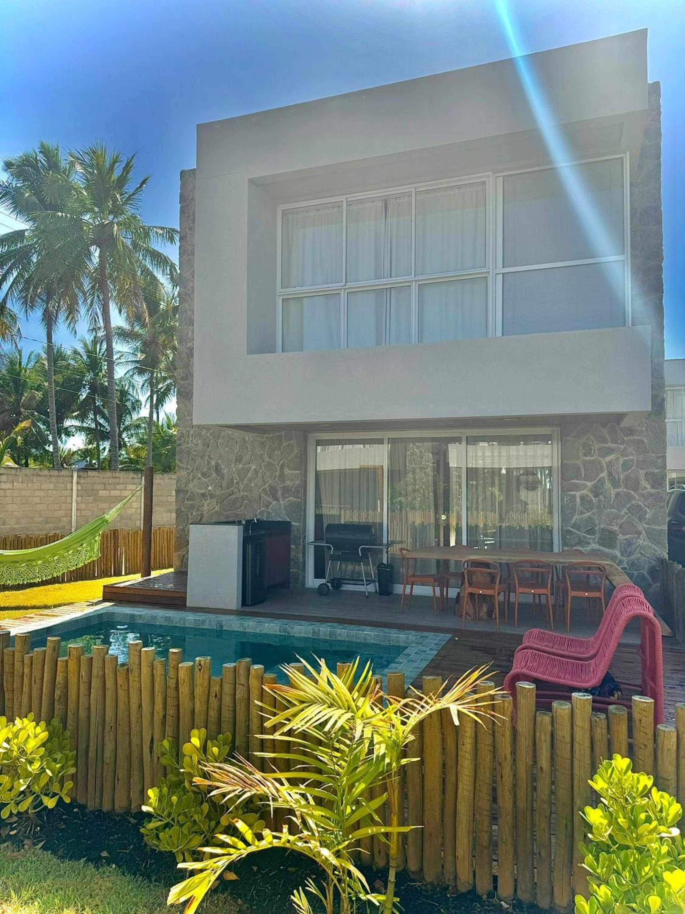House with pool and barbecue in Milagres