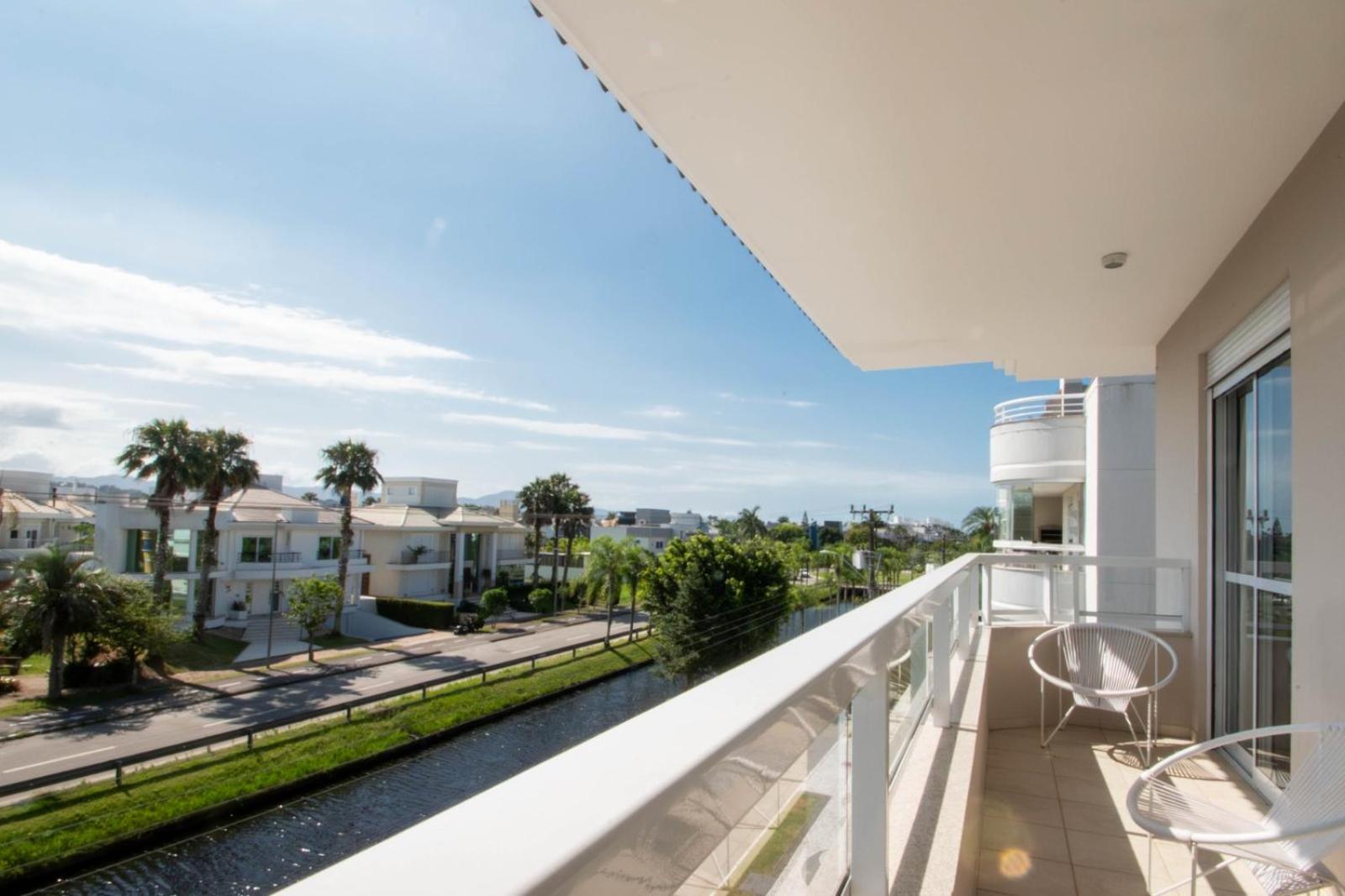 Floripa Jurerê Inter Colinas 4 qts 2 suites