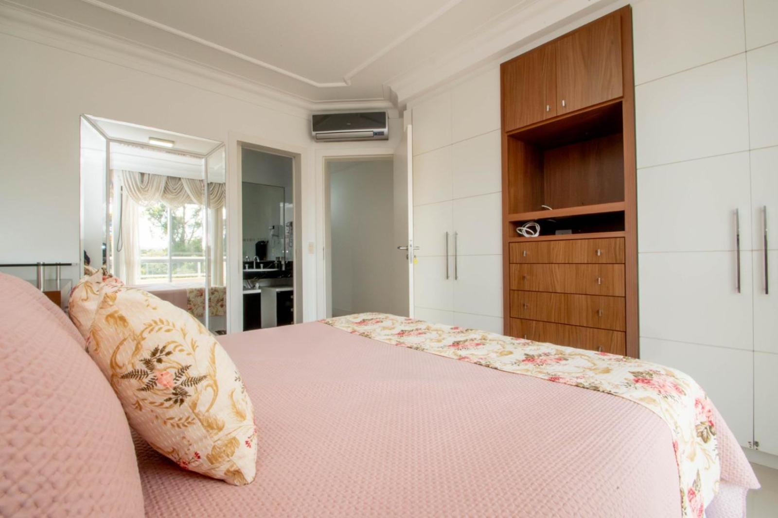 Floripa Jurerê Inter Colinas 4 qts 2 suites