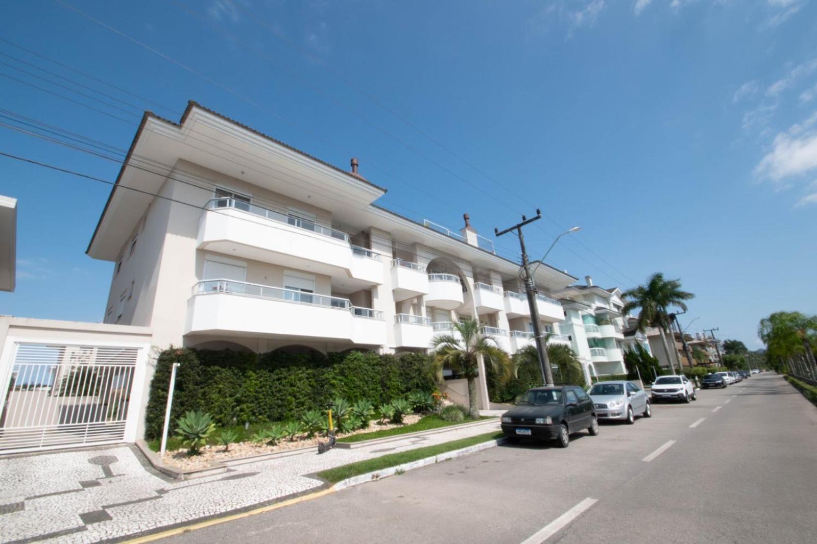 Floripa Jurerê Inter Colinas 4 qts 2 suites