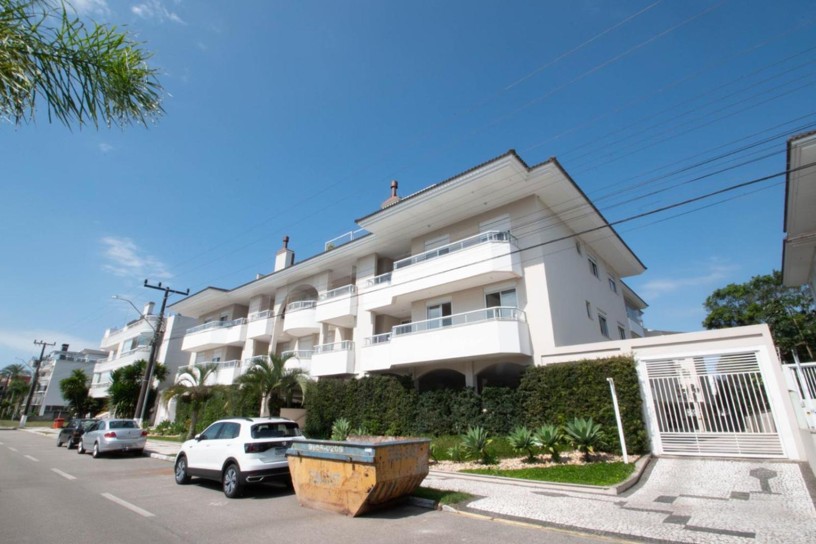 Floripa Jurerê Inter Colinas 4 qts 2 suites