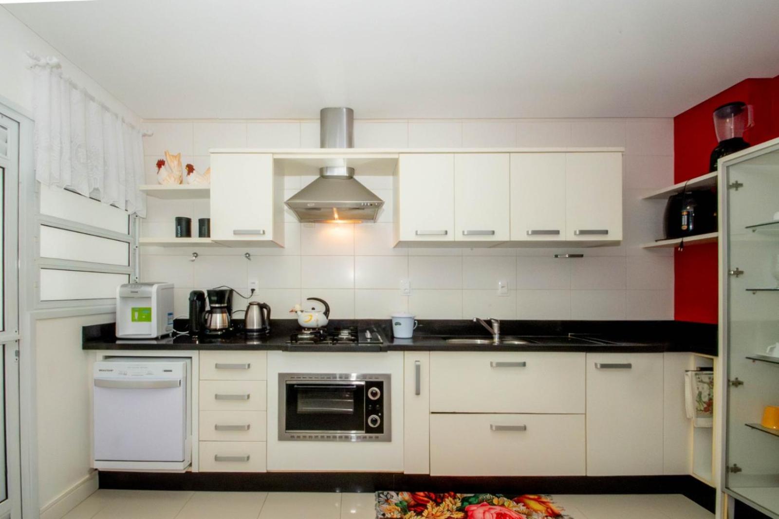 Floripa Jurerê Inter Colinas 4 qts 2 suites