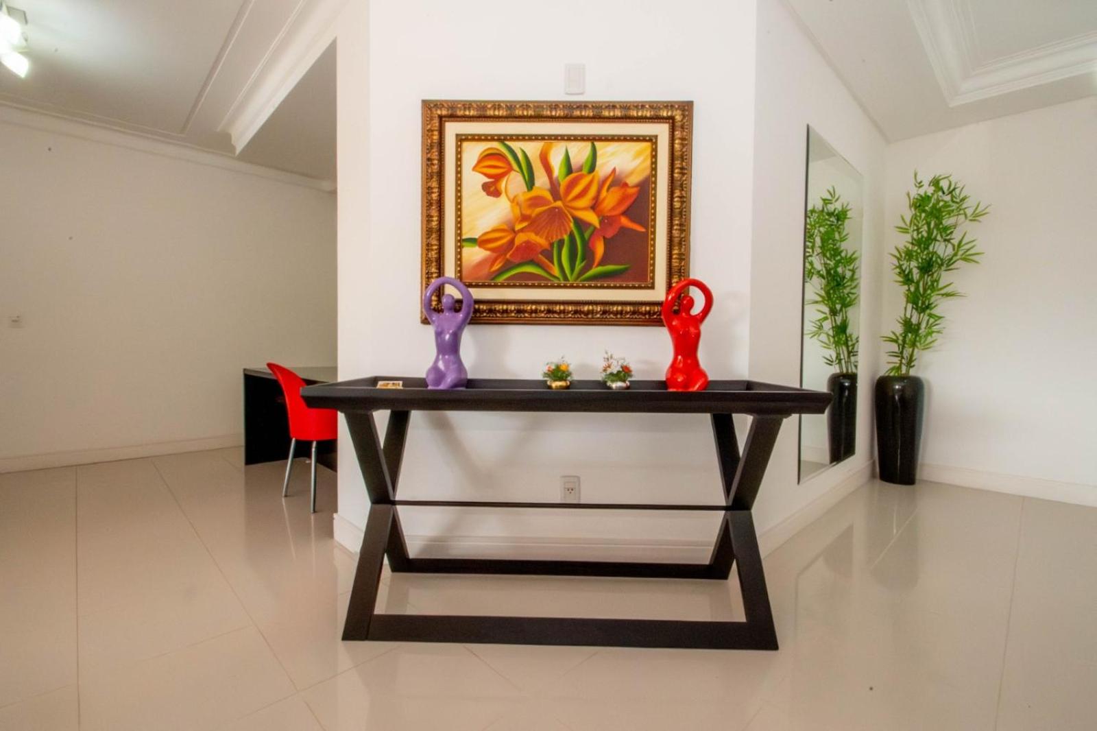 Floripa Jurerê Inter Colinas 4 qts 2 suites