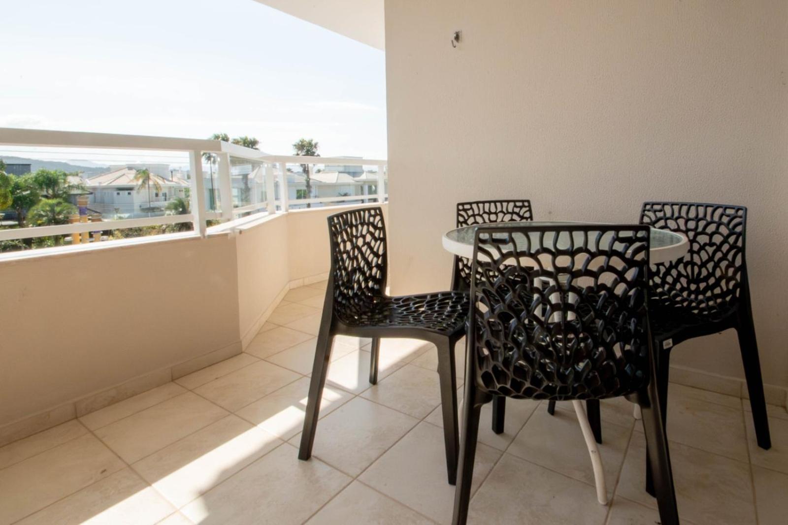 Floripa Jurerê Inter Colinas 4 qts 2 suites