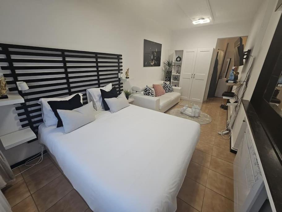 cosy studio concorde